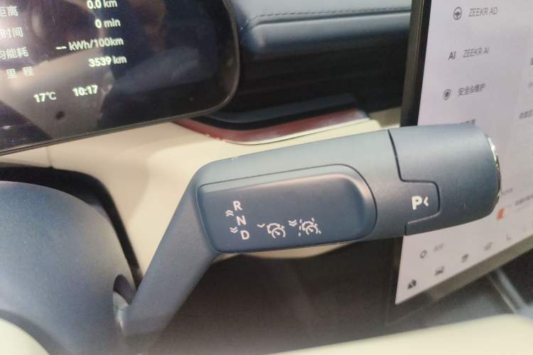 Used Zeekr 007 2025 Four-Wheel Drive Intelligent Driving Version 75 kWh Gear Lever