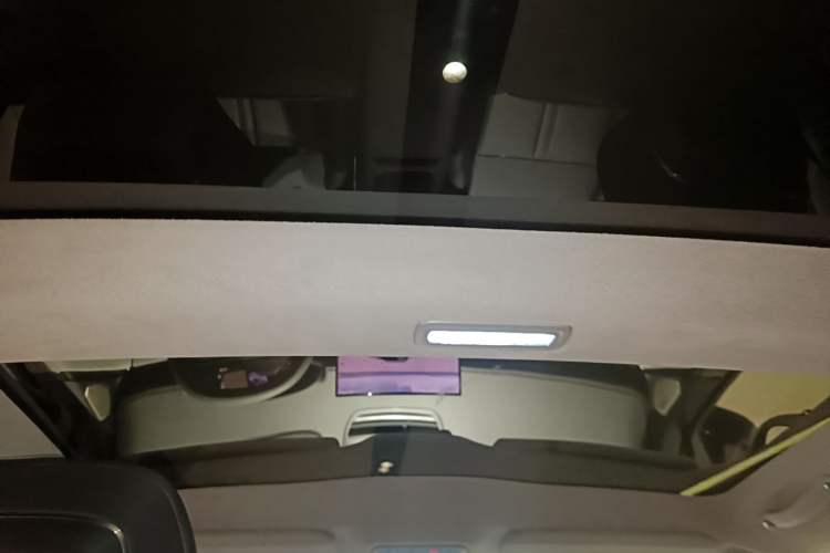 Used Zeekr 007 2025 Rear-Drive Intelligent Driving Version 75 kWh Headliner