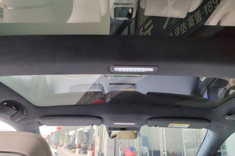 Used Zeekr 007 2025 Four-Wheel Drive Intelligent Driving Version 75 kWh Headliner