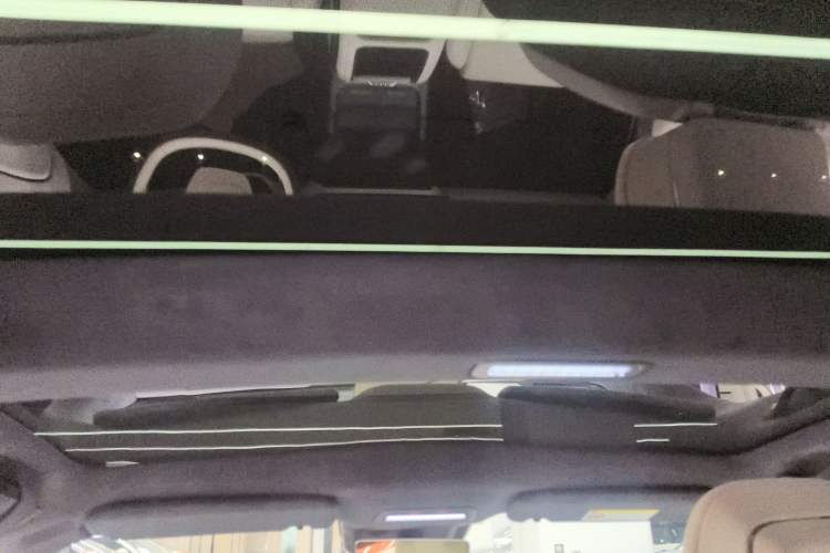 Used Zeekr 007 2025 Four-Wheel Drive Intelligent Driving Version 75 kWh Headliner
