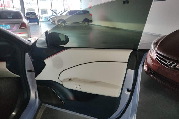 Used Zeekr 007 2025 Rear-Drive Intelligent Driving Version 75 kWh Interior 5