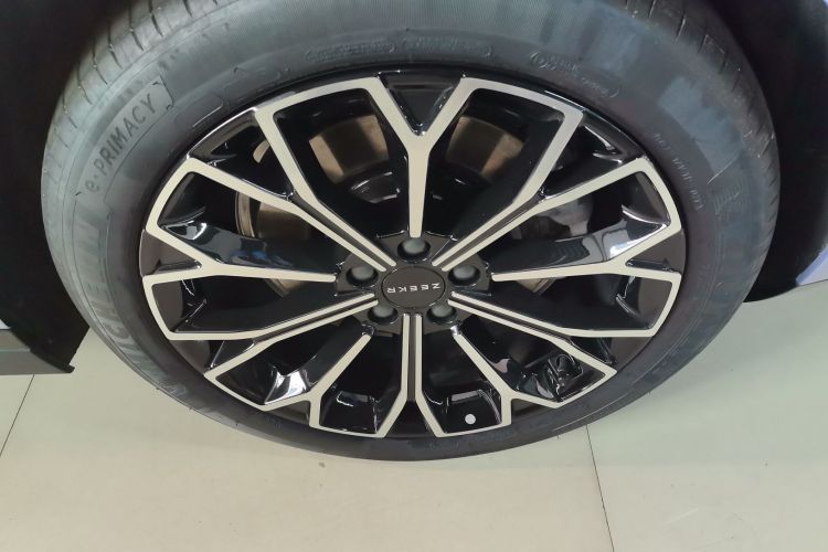 Used Zeekr 007 2025 Rear-Drive Intelligent Driving Version 75 kWh Left Front Wheel Hub