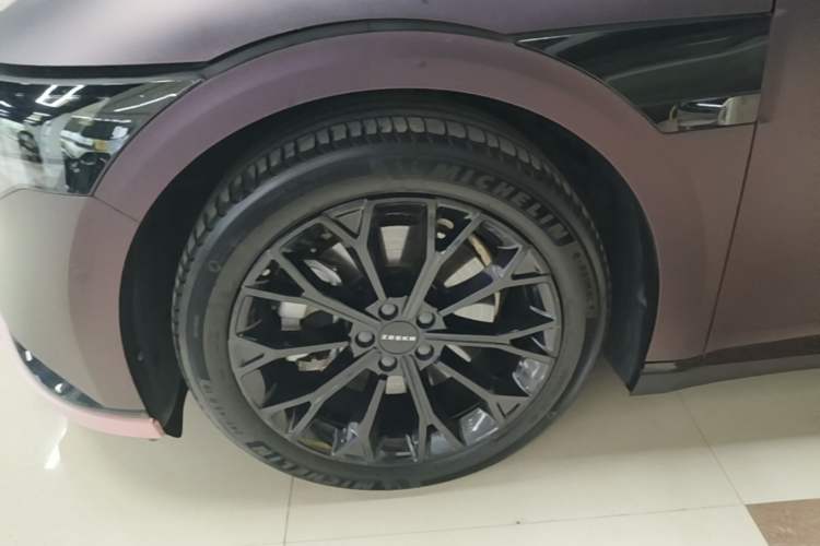 Used Zeekr 007 2025 Rear-Drive Intelligent Driving Version 75 kWh Left Front Wheel Hub