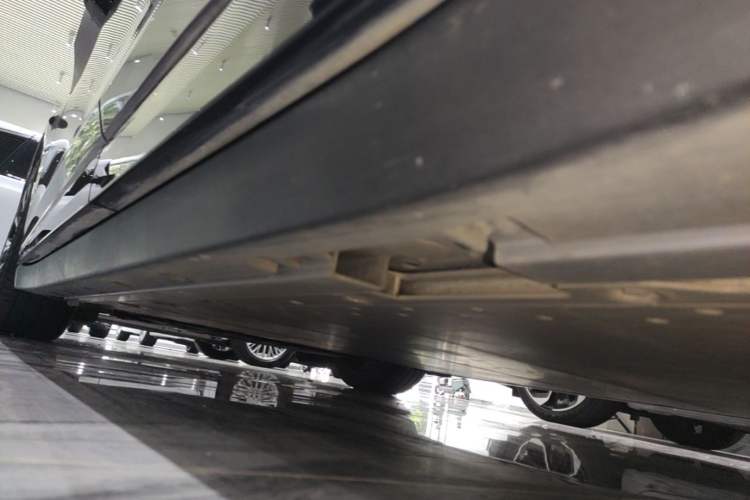 Used Zeekr 007 2025 Rear-Drive Intelligent Driving Version 75 kWh Left Side Sill