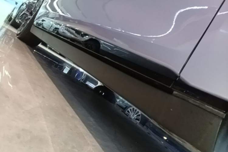 Used Zeekr 007 2025 Four-Wheel Drive Intelligent Driving Version 75 kWh Right Side Sill