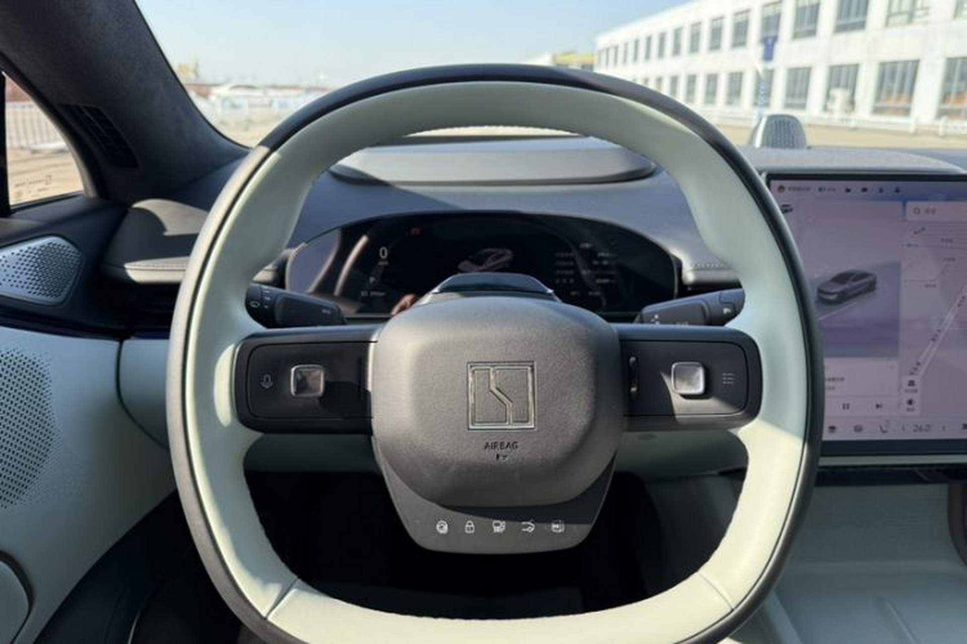 Used Zeekr 007 2025 Long-Range All-Wheel-Drive Intelligent Driving Version 100 kWh Steering Wheel
