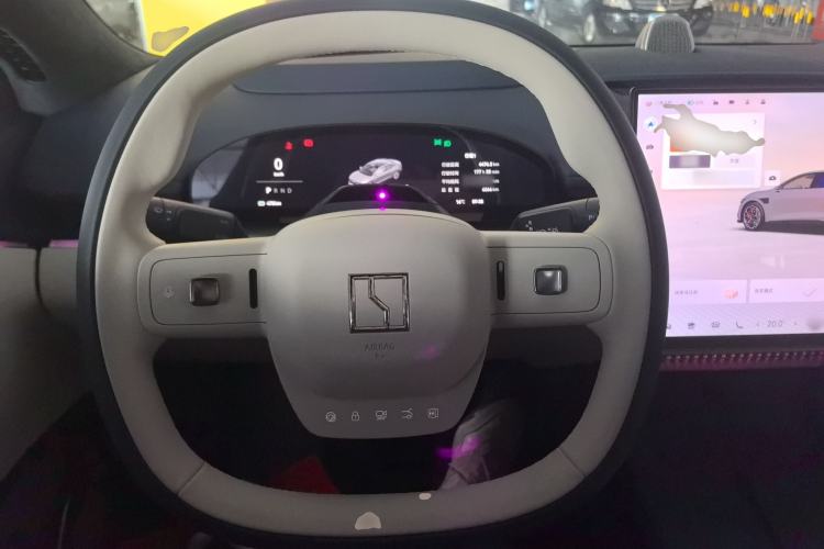 Used Zeekr 007 2025 Long-Range Rear-Wheel-Drive Intelligent Driving Version 100 kWh Steering Wheel
