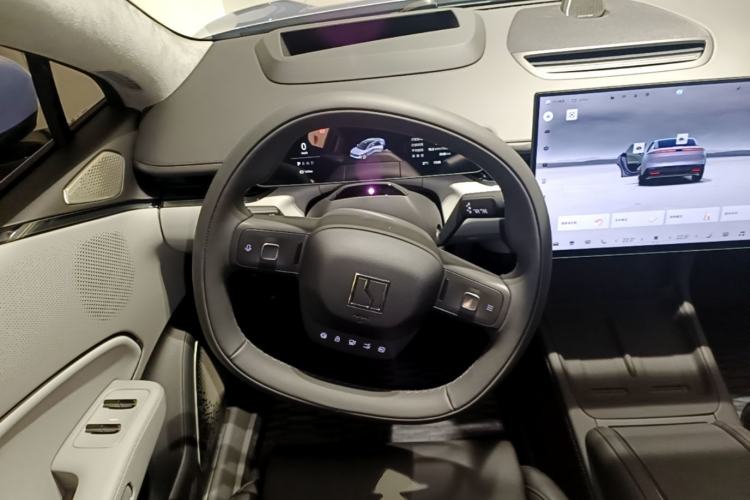 Used Zeekr 007 2025 Rear-Drive Intelligent Driving Version 75 kWh Steering Wheel