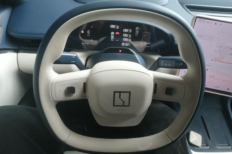 Used Zeekr 007 2025 Rear-Drive Intelligent Driving Version 75 kWh Steering Wheel