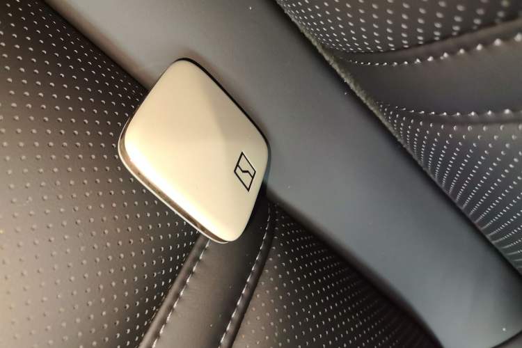 Used Zeekr 007 2025 Rear-Drive Intelligent Driving Version 75 kWh Vehicle Key