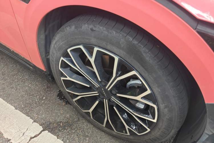 Used Zeekr 007 2025 Rear-Drive Intelligent Driving Version 75 kWh Right Front Wheel Hub