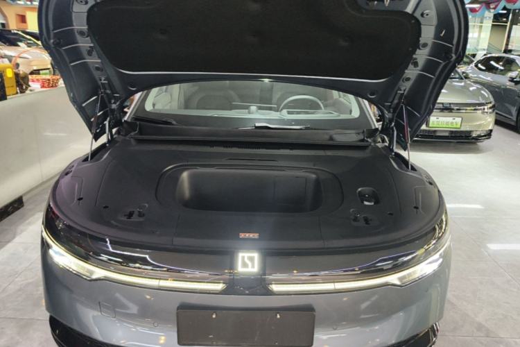 Used Zeekr 007 2025 Long-Range Rear-Wheel-Drive Intelligent Driving Version 100 kWh Engine Bay