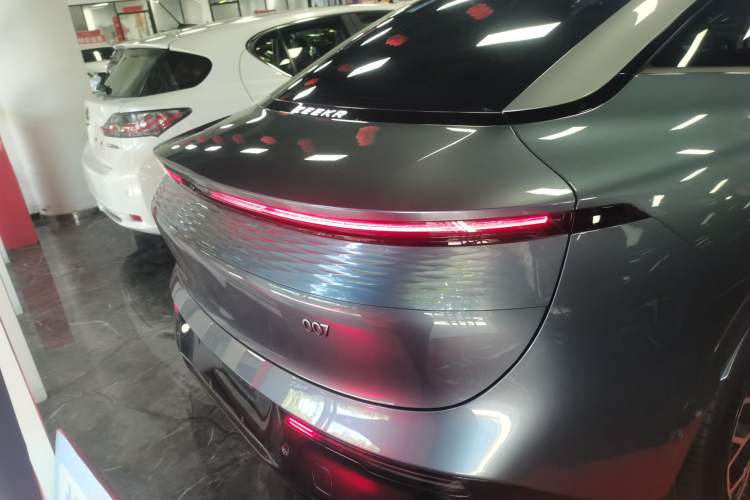 Used Zeekr 007 2025 Four-Wheel Drive Intelligent Driving Version 75 kWh Exterior 4