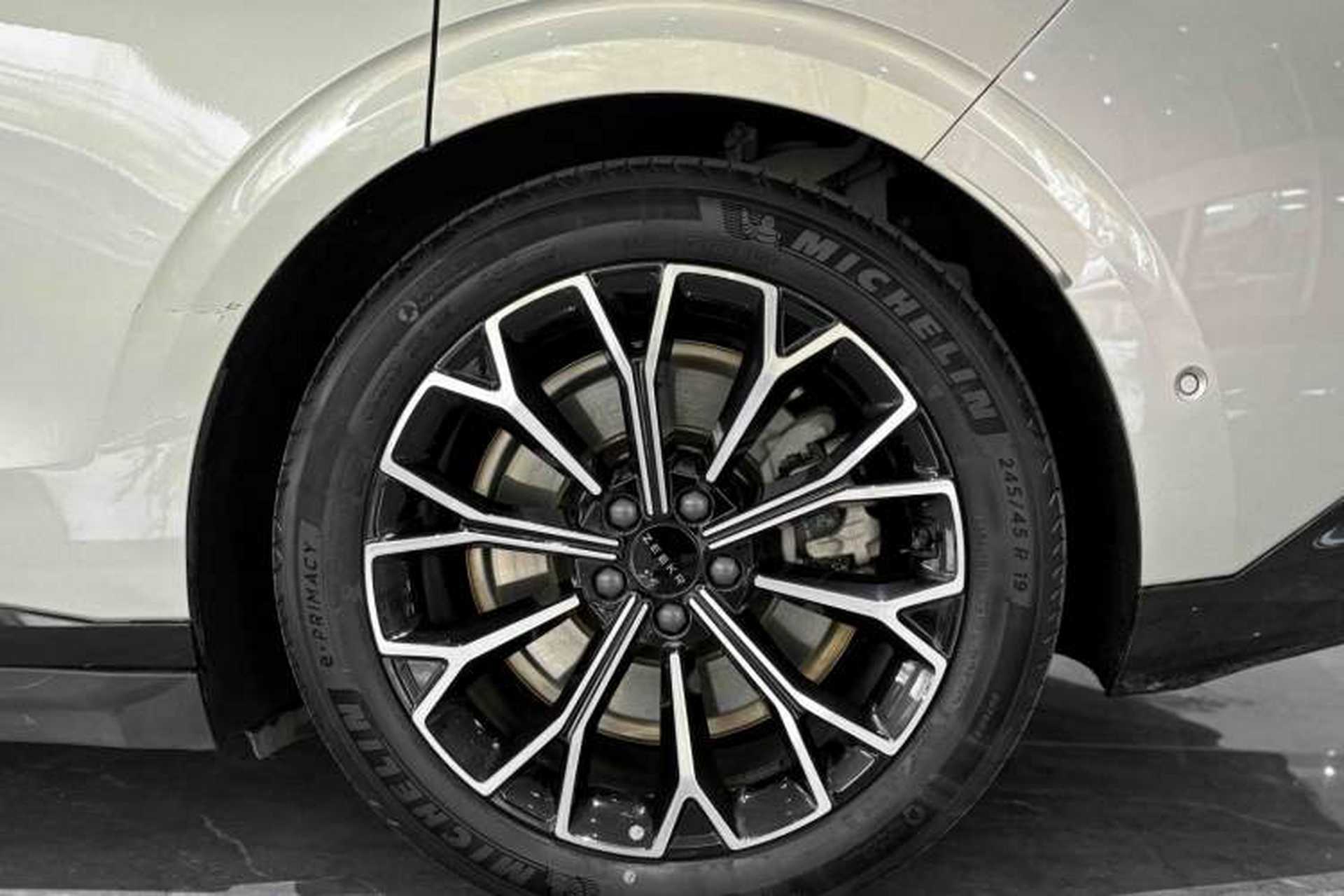 Used Zeekr 007 2025 Long-Range Rear-Wheel-Drive Intelligent Driving Version 100 kWh Exterior 9