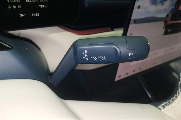 Used Zeekr 007 2025 Four-Wheel Drive Intelligent Driving Version 75 kWh Gear Lever