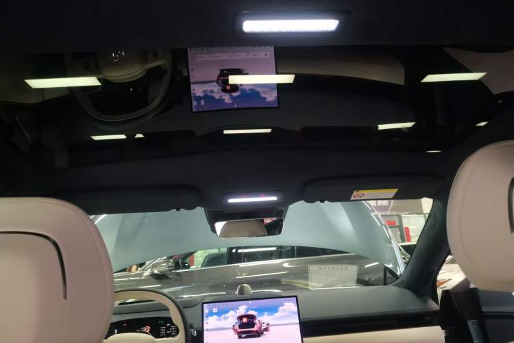 Used Zeekr 007 2025 Four-Wheel Drive Intelligent Driving Version 75 kWh Headliner