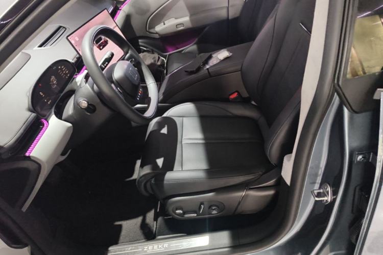 Used Zeekr 007 2025 Long-Range Rear-Wheel-Drive Intelligent Driving Version 100 kWh Left Front Seat