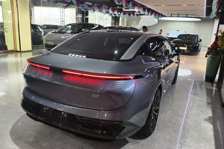 Used Zeekr 007 2025 Long-Range Rear-Wheel-Drive Intelligent Driving Version 100 kWh Rear Right 45 Deg