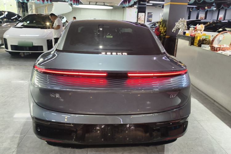 Used Zeekr 007 2025 Long-Range Rear-Wheel-Drive Intelligent Driving Version 100 kWh Rear