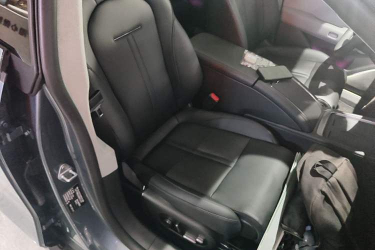 Used Zeekr 007 2025 Long-Range Rear-Wheel-Drive Intelligent Driving Version 100 kWh Right Front Seat