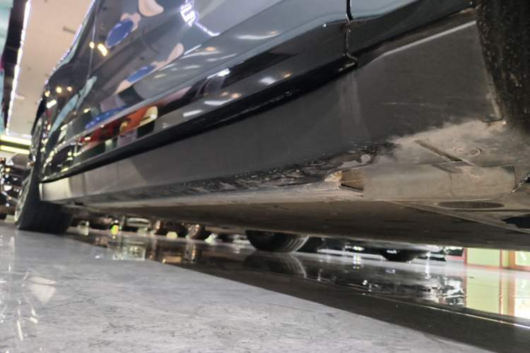 Used Zeekr 007 2025 Long-Range Rear-Wheel-Drive Intelligent Driving Version 100 kWh Right Side Sill