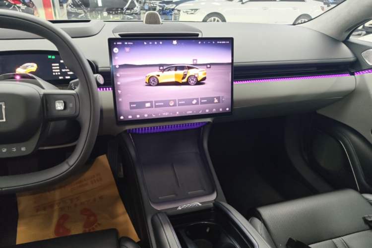 Used Zeekr 007 2025 Long-Range Rear-Wheel-Drive Intelligent Driving Version 100 kWh Audio And AC Panel