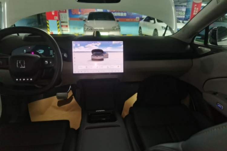 Used Zeekr 007 2025 Long-Range Rear-Wheel-Drive Intelligent Driving Version 100 kWh Audio And AC Panel