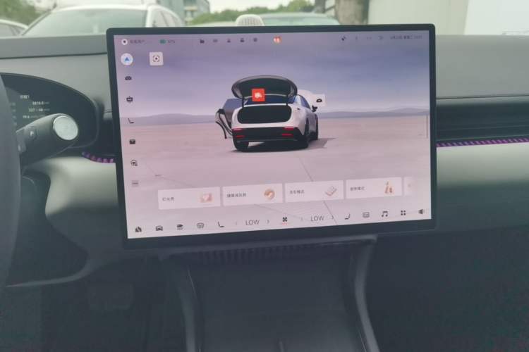 Used Zeekr 007 2025 Long-Range Rear-Wheel-Drive Intelligent Driving Version 100 kWh Audio And AC Panel