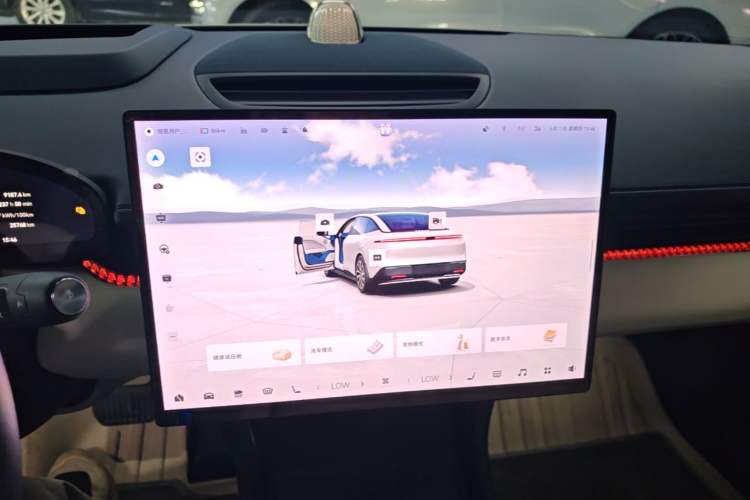 Used Zeekr 007 2025 Rear-Drive Intelligent Driving Version 75 kWh Audio And AC Panel