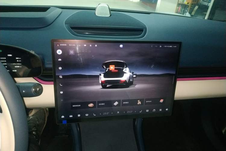 Used Zeekr 007 2025 Long-Range Rear-Wheel-Drive Intelligent Driving Version 100 kWh Audio And AC Panel