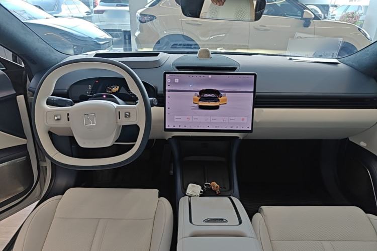 Used Zeekr 007 2025 Rear-Drive Intelligent Driving Version 75 kWh Center Console