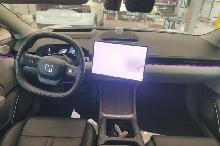 Used Zeekr 007 2025 Long-Range Rear-Wheel-Drive Intelligent Driving Version 100 kWh Center Console