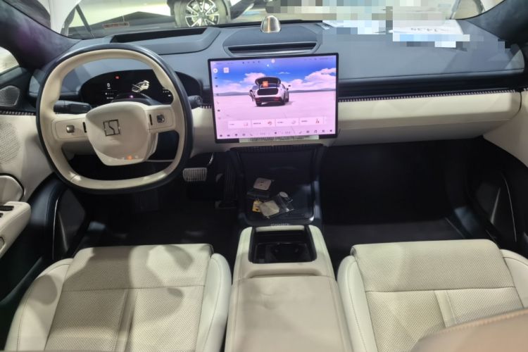 Used Zeekr 007 2025 Long-Range Rear-Wheel-Drive Intelligent Driving Version 100 kWh Center Console