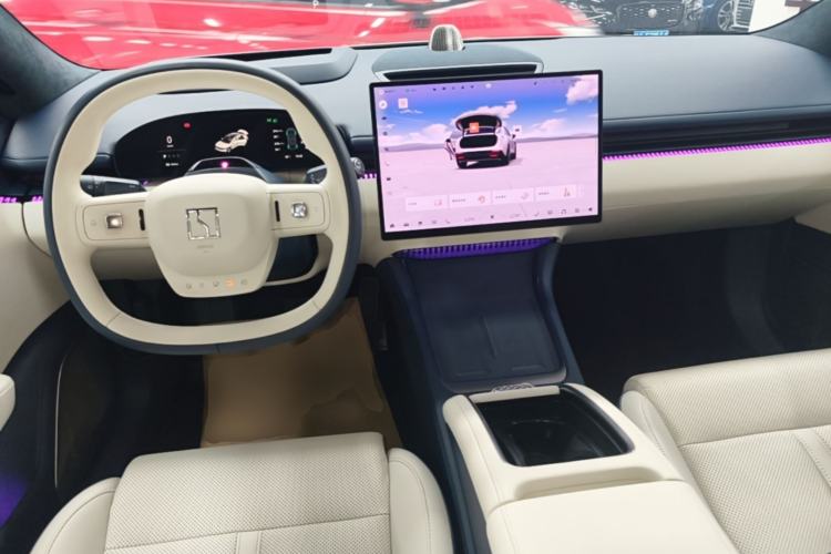Used Zeekr 007 2025 Long-Range Rear-Wheel-Drive Intelligent Driving Version 100 kWh Center Console