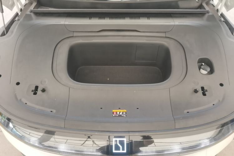 Used Zeekr 007 2025 Long-Range Rear-Wheel-Drive Intelligent Driving Version 100 kWh Engine Bay