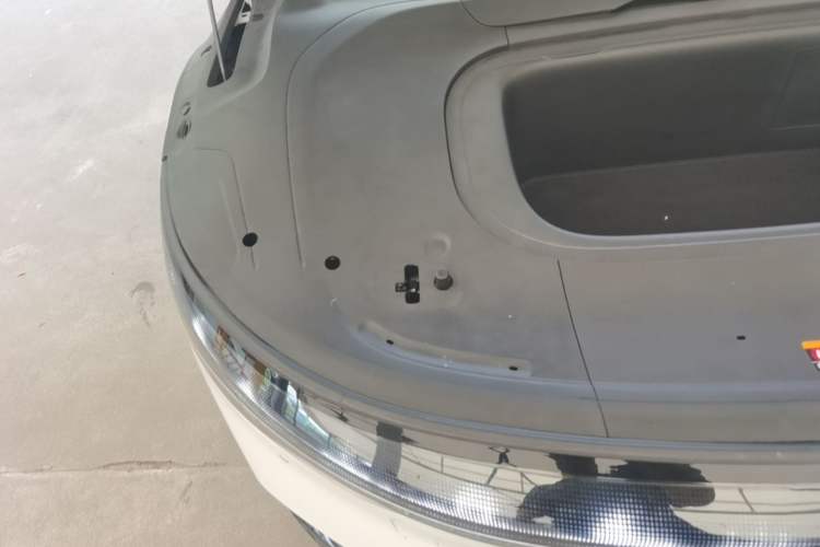 Used Zeekr 007 2025 Long-Range Rear-Wheel-Drive Intelligent Driving Version 100 kWh Engine Bay Right
