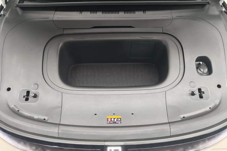 Used Zeekr 007 2025 Long-Range Rear-Wheel-Drive Intelligent Driving Version 100 kWh Engine Bay