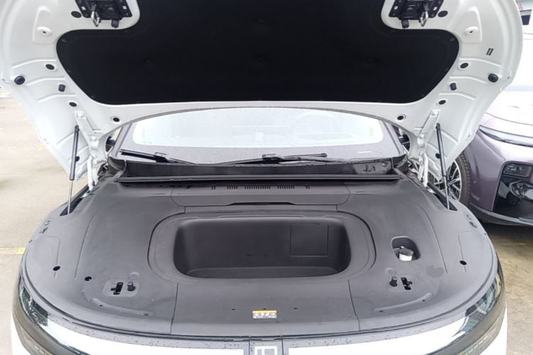 Used Zeekr 007 2025 Long-Range Rear-Wheel-Drive Intelligent Driving Version 100 kWh Engine Bay