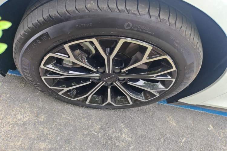 Used Zeekr 007 2025 Rear-Drive Intelligent Driving Version 75 kWh Exterior 4