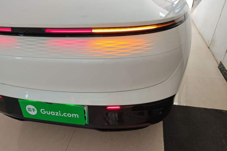 Used Zeekr 007 2025 Long-Range Rear-Wheel-Drive Intelligent Driving Version 100 kWh Exterior 6