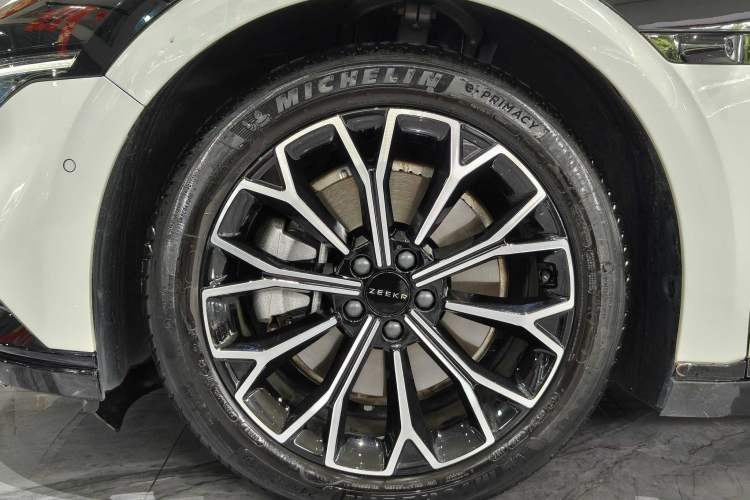 Used Zeekr 007 2025 Rear-Drive Intelligent Driving Version 75 kWh Exterior 9
