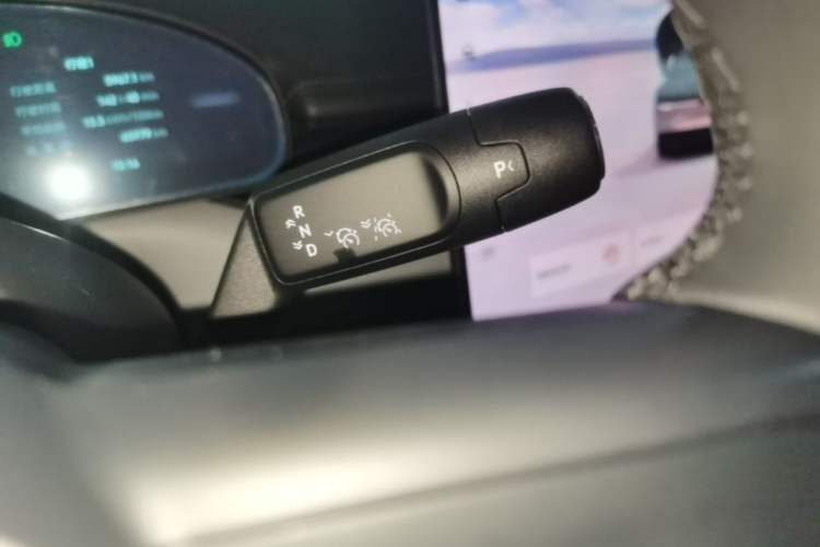 Used Zeekr 007 2025 Long-Range Rear-Wheel-Drive Intelligent Driving Version 100 kWh Gear Lever