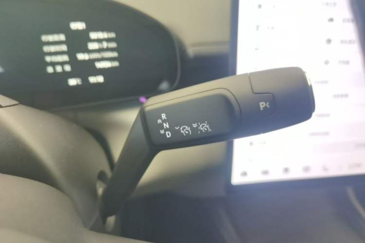Used Zeekr 007 2025 Long-Range Rear-Wheel-Drive Intelligent Driving Version 100 kWh Gear Lever