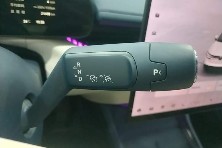 Used Zeekr 007 2025 Long-Range Rear-Wheel-Drive Intelligent Driving Version 100 kWh Gear Lever