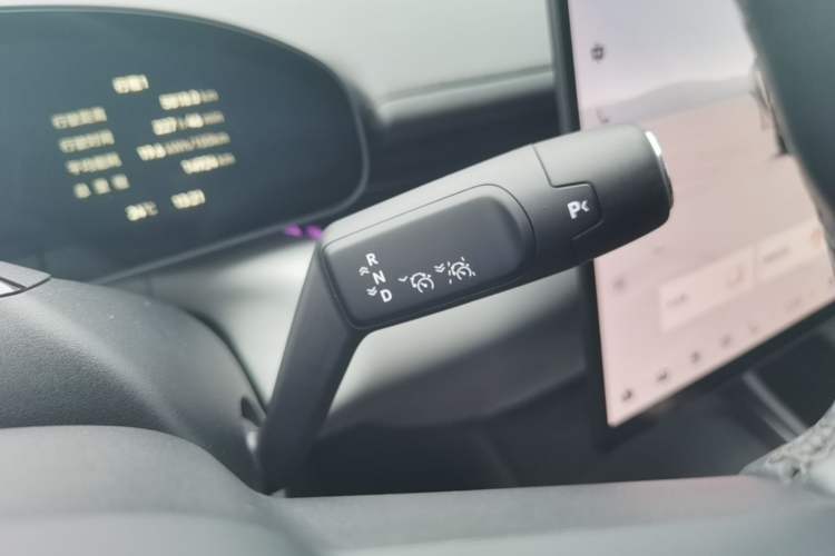 Used Zeekr 007 2025 Long-Range Rear-Wheel-Drive Intelligent Driving Version 100 kWh Gear Lever