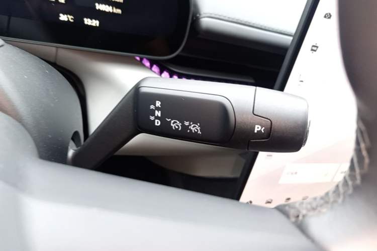 Used Zeekr 007 2025 Long-Range Rear-Wheel-Drive Intelligent Driving Version 100 kWh Gear Lever