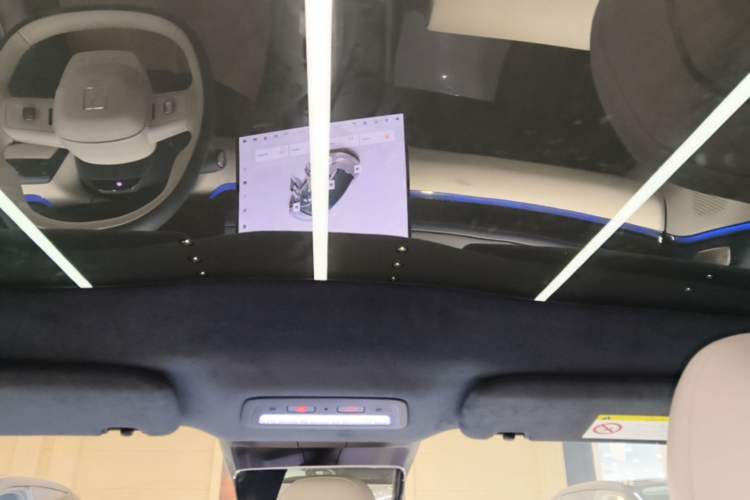 Used Zeekr 007 2025 Four-Wheel Drive Intelligent Driving Version 75 kWh Headliner
