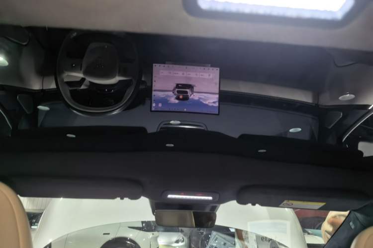 Used Zeekr 007 2025 Long-Range Rear-Wheel-Drive Intelligent Driving Version 100 kWh Headliner