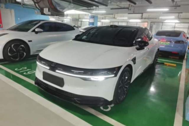 Used Zeekr 007 2025 Long-Range Rear-Wheel-Drive Intelligent Driving Version 100 kWh