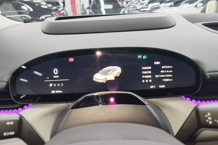 Used Zeekr 007 2025 Long-Range Rear-Wheel-Drive Intelligent Driving Version 100 kWh Instrument Cluster